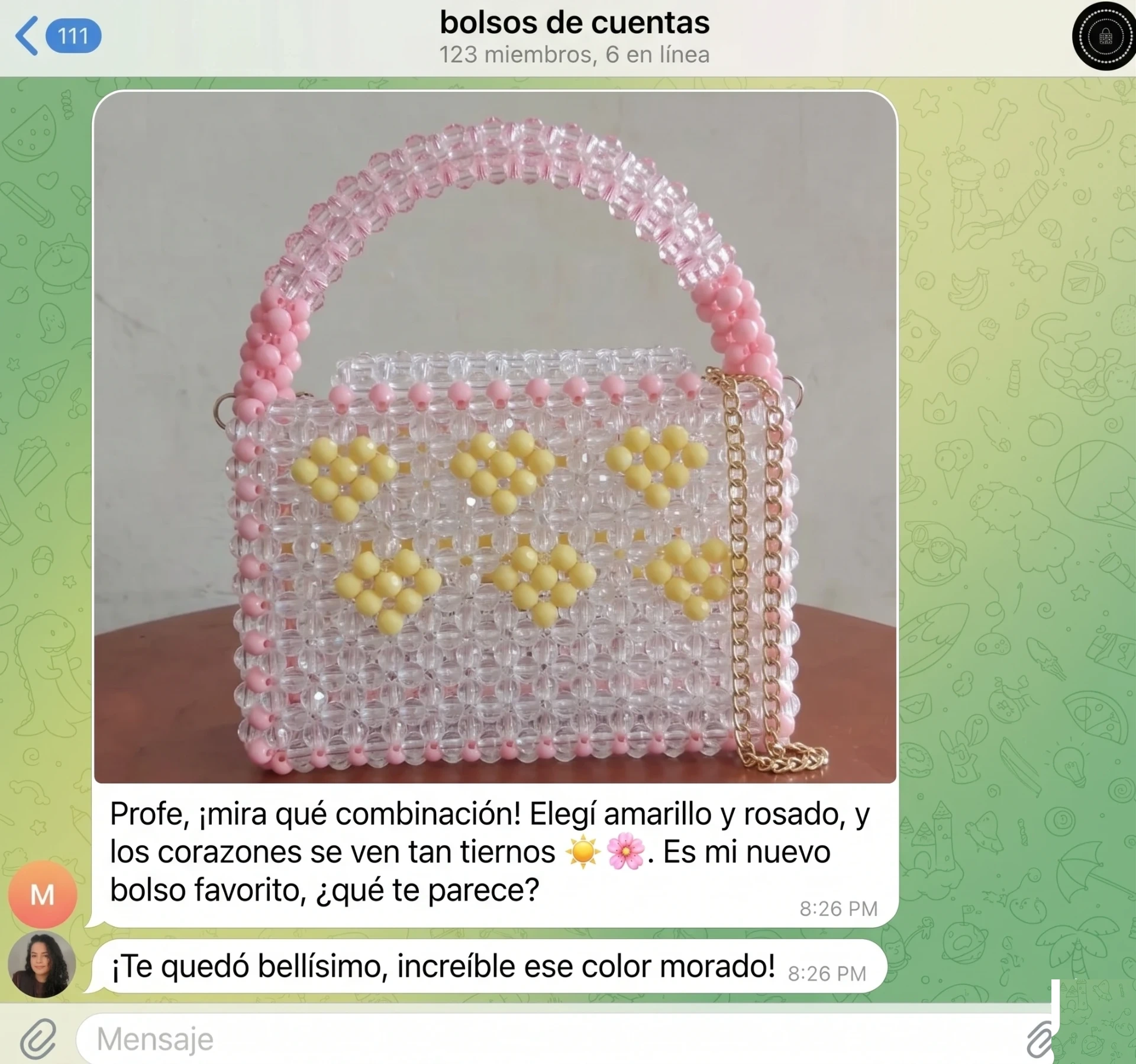 Captura real con creaciones de bolsos de cuentas